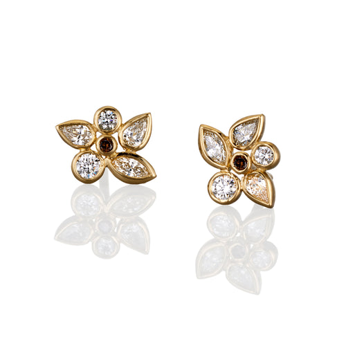 Cognac diamond and white diamond stud earrings in yellow gold